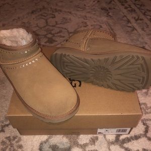 classic ultra mini bling UGG